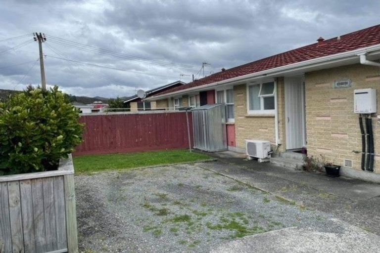 Photo of property in 1/6 Hay Street, Ebdentown, Upper Hutt, 5018