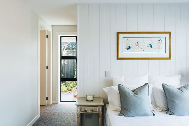 Photo of property in 14 Rotorua Grove, Aotea, Porirua, 5024