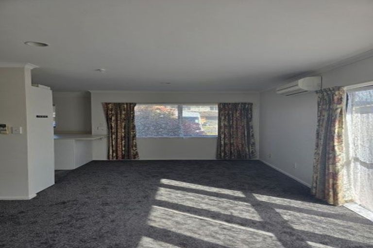 Photo of property in 3/66 Kawaha Point Road, Kawaha Point, Rotorua, 3010