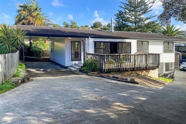 Photo of property in 40 Acacia Road, Torbay, Auckland, 0632