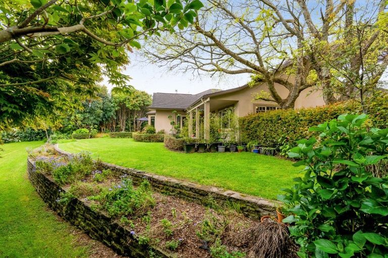 Photo of property in 26 Shelter Grove, Frankleigh Park, New Plymouth, 4310