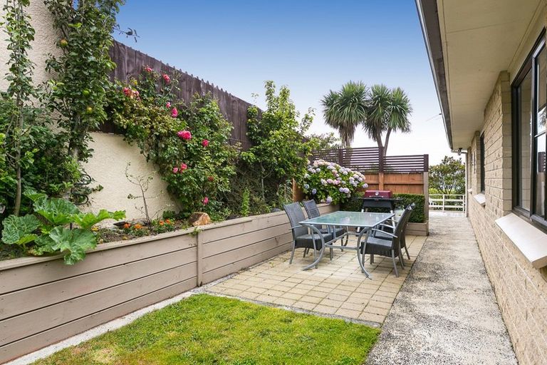 Photo of property in 2 Beverley Place, Waverley, Dunedin, 9013