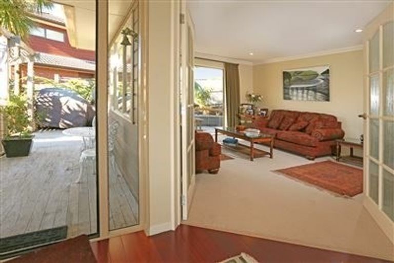 Photo of property in 9 Hornsey Avenue, Henderson, Auckland, 0612