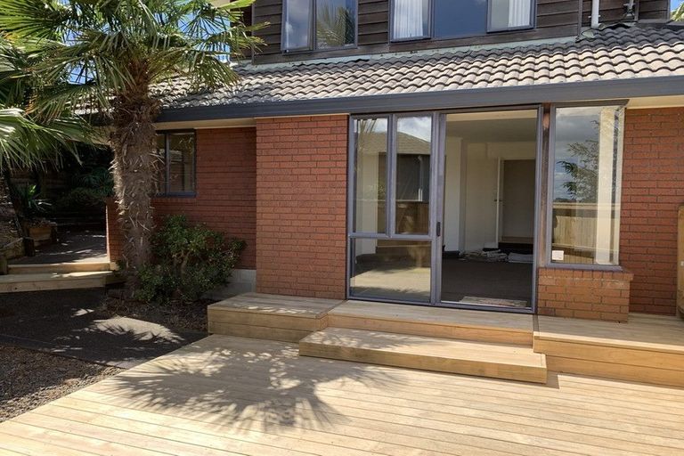 Photo of property in 1/40 Jane Eyre Drive, Somerville, Auckland, 2014