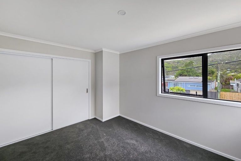 Photo of property in 4/64 Glen Road, Stokes Valley, Lower Hutt, 5019