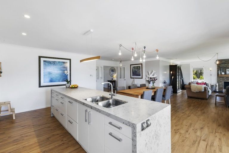 Photo of property in 24a Mount Marua Way, Timberlea, Upper Hutt, 5018