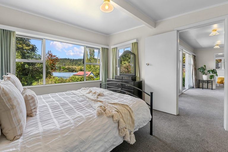 Photo of property in 33 Okareka Loop Road, Lake Okareka, Rotorua, 3076