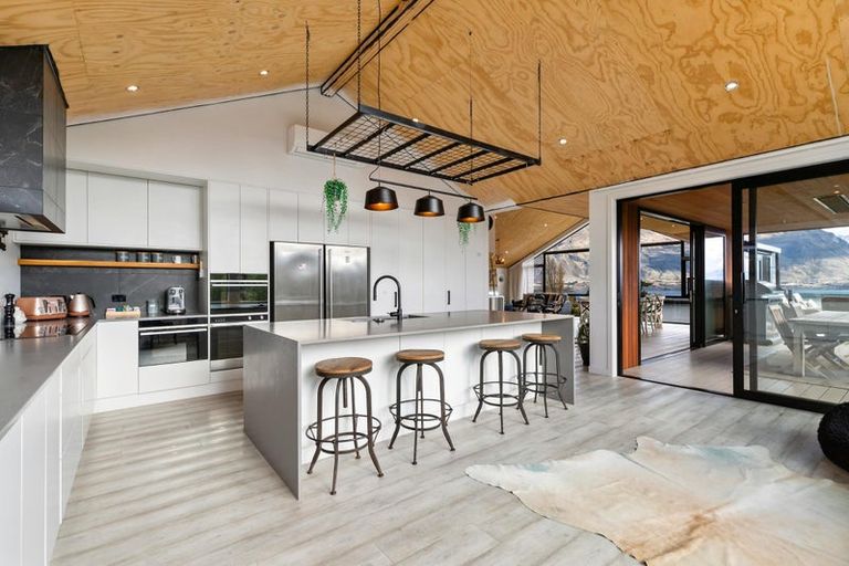 Photo of property in 23 Westview Road, Wanaka, 9305