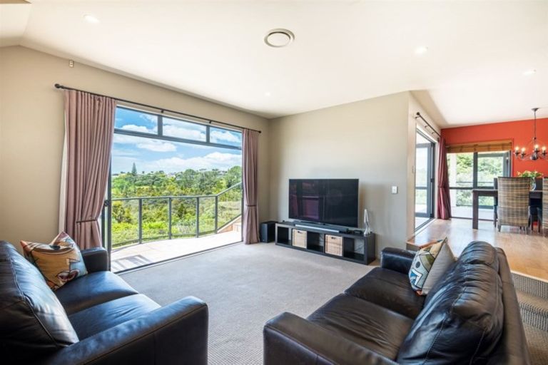 Photo of property in 15 Asbury Crescent, Campbells Bay, Auckland, 0630
