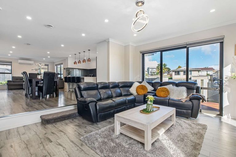 Photo of property in 14a Charntay Avenue, Clover Park, Auckland, 2019