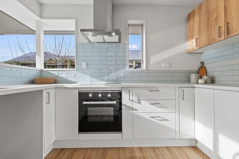 Photo of property in 2/9 Ruru Road, Linwood, Christchurch, 8062