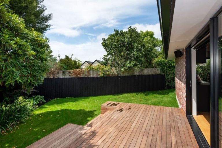 Photo of property in 9 Willowbrook Place, Fendalton, Christchurch, 8052