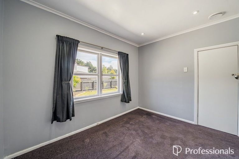Photo of property in 400 Stokes Valley Road, Stokes Valley, Lower Hutt, 5019