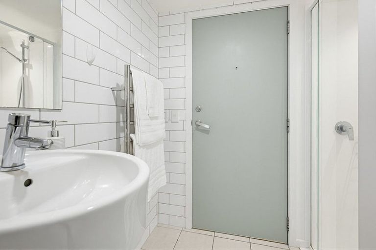 Photo of property in The Capital, 12/370 Oriental Parade, Oriental Bay, Wellington, 6011