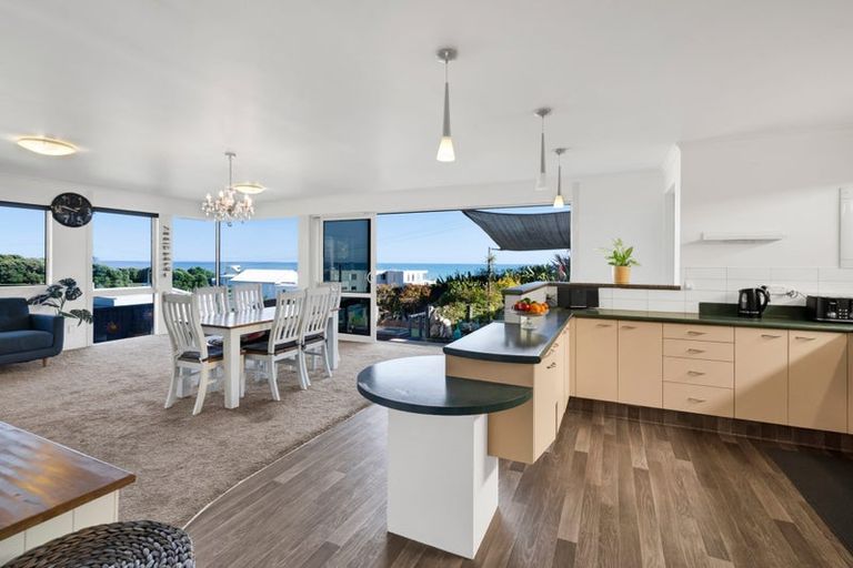 Photo of property in 1 Mclean Street, Strandon, New Plymouth, 4312