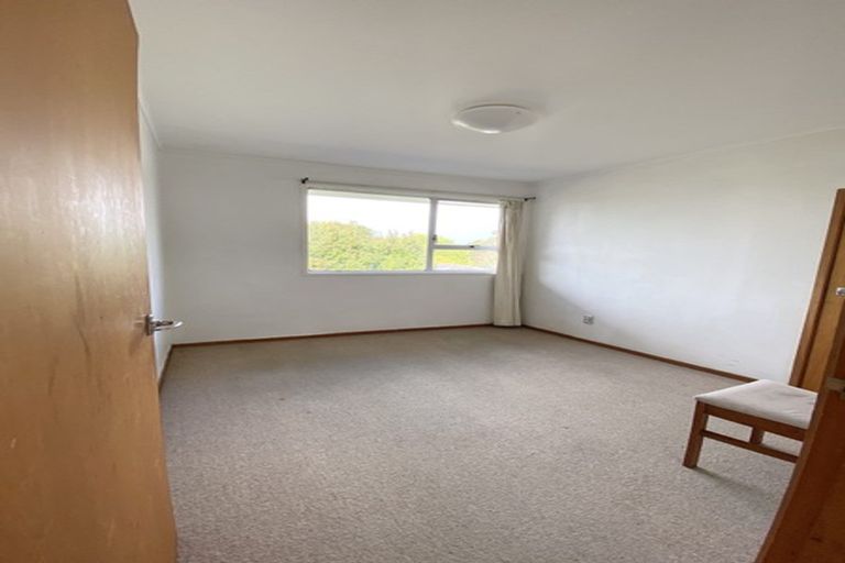 Photo of property in 21 Sequoia Place, Sunnynook, Auckland, 0620