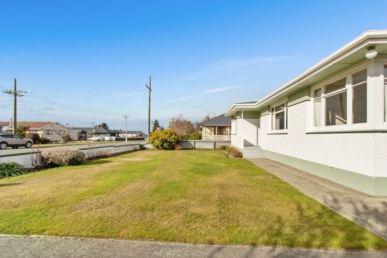 Photo of property in 20 Rugby Street, Waimate, 7924