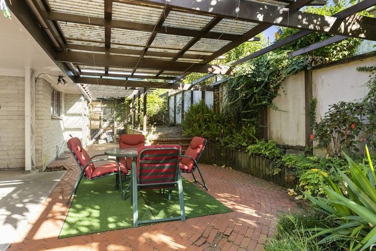 Photo of property in 2a Matuhi Rise, Henderson, Auckland, 0612