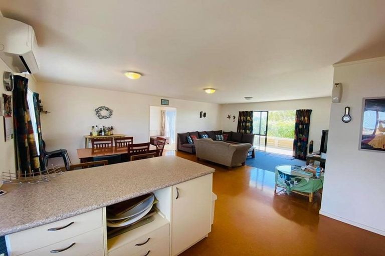 Photo of property in 107 Marram Place, Matarangi, Whitianga, 3592