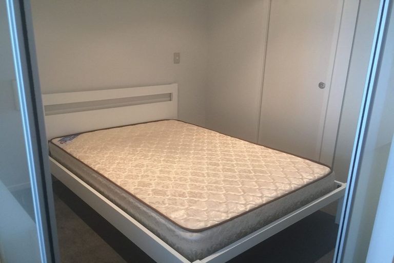 Photo of property in 33 Cricklade Terrace, Windsor Park, Auckland, 0632