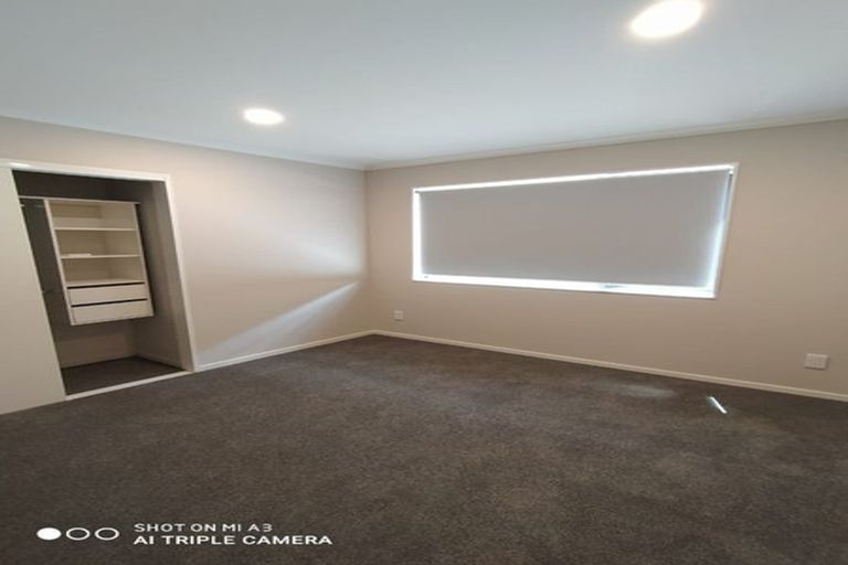 Photo of property in 32 Combat Street, Papakura, 2110