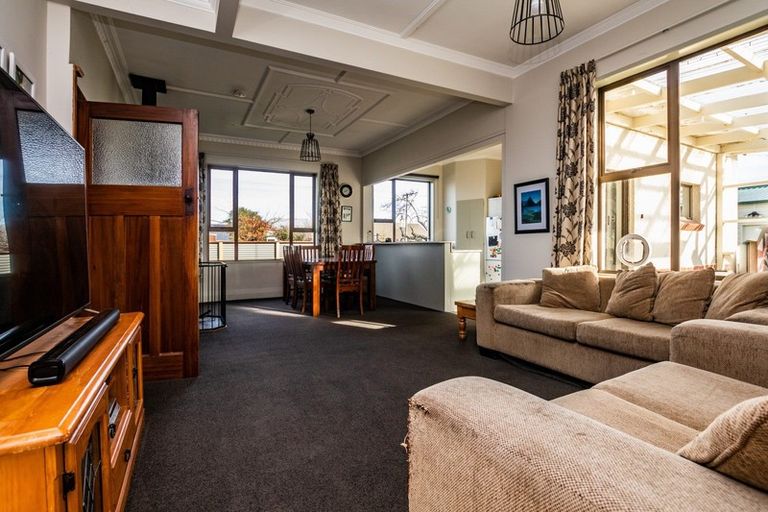 Photo of property in 14 Queen Street, Winton, 9720