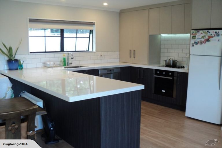 Photo of property in 8a Diosma Place, Botany Downs, Auckland, 2010