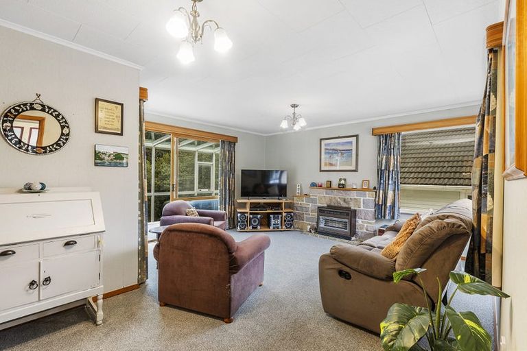 Photo of property in 58 Chester Road, Tawa, Wellington, 5028