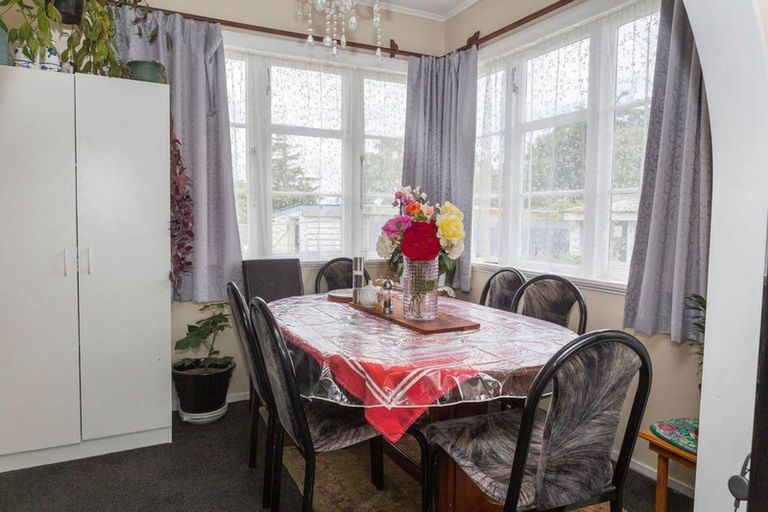 Photo of property in 6 Gertrude Street, Dannevirke, 4930