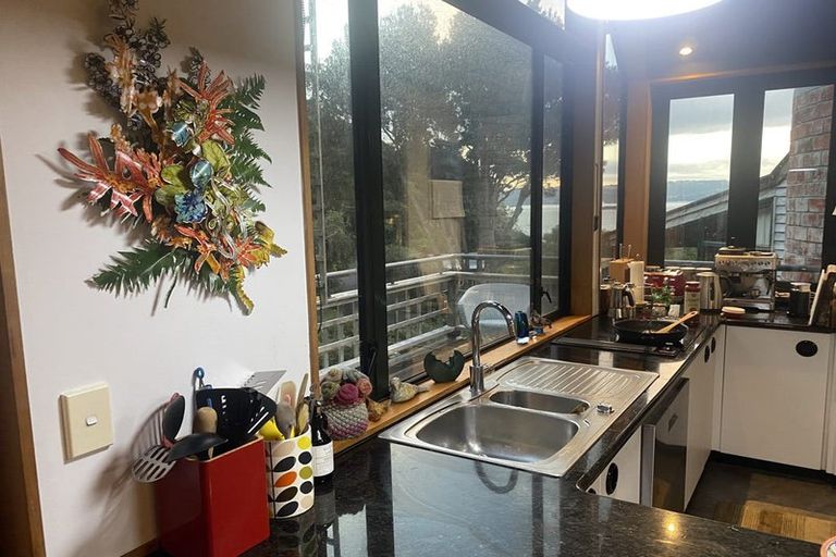 Photo of property in 14 Marama Terrace, Eastbourne, Lower Hutt, 5013