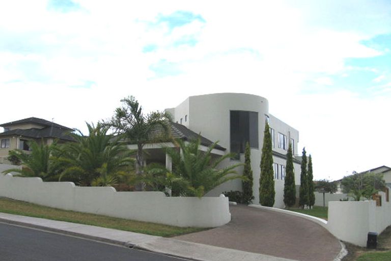 Photo of property in 5 Horizon Way, West Harbour, Auckland, 0618