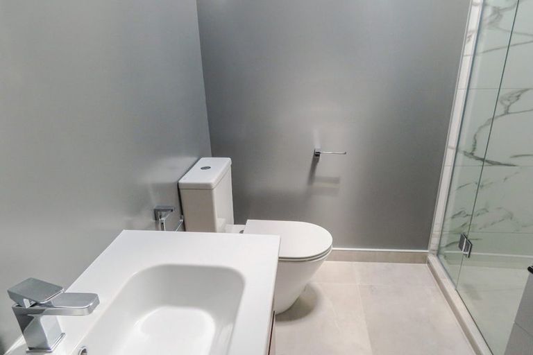 Photo of property in 5 John Reynolds Square, Hutt Central, Lower Hutt, 5010