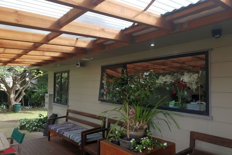 Photo of property in 2 Reseda Place, Papatoetoe, Auckland, 2025