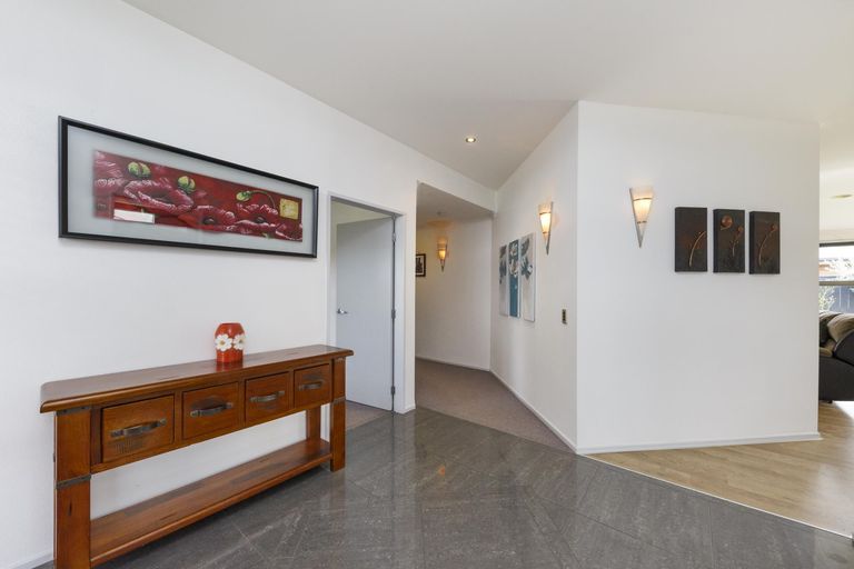 Photo of property in 16 Liberty Grove, Kelvin Grove, Palmerston North, 4414