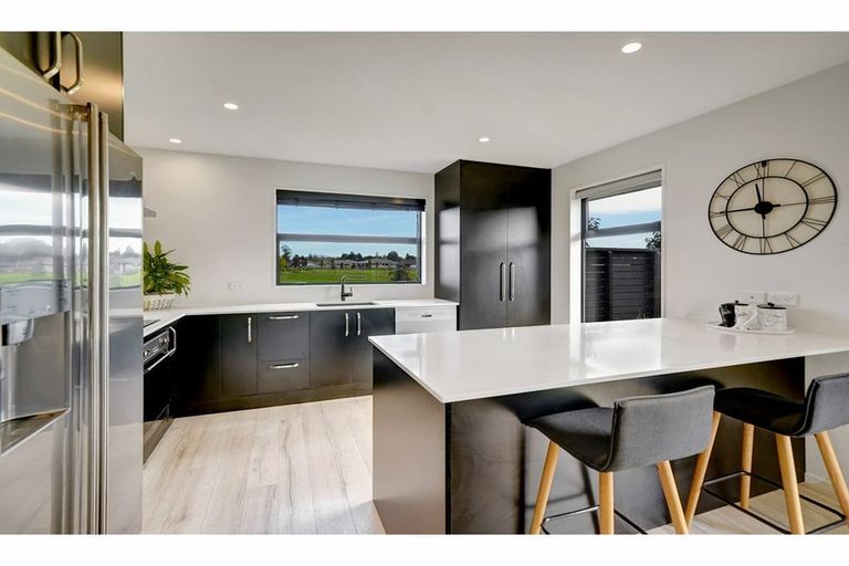 Photo of property in 32 Shrimpton Avenue, Woodend, 7610