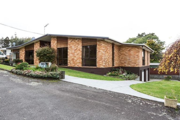 Photo of property in 12 Hillside Crescent, Westown, New Plymouth, 4310