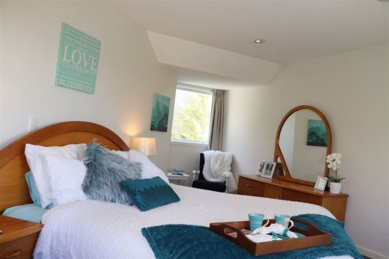 Photo of property in 113 Gardiners Road, Harewood, Christchurch, 8051