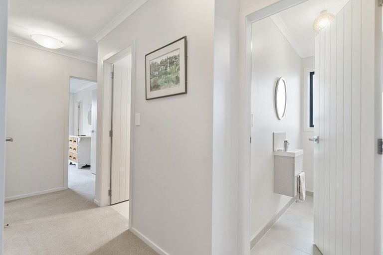 Photo of property in 42 Feist Street, Carterton, 5713