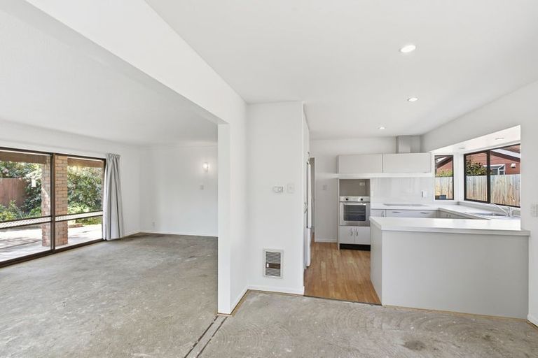 Photo of property in 3 Annell Place, Burnside, Christchurch, 8053