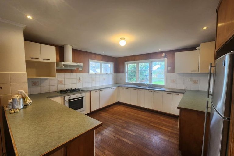 Photo of property in 18 School Road, Riverhead, 0820