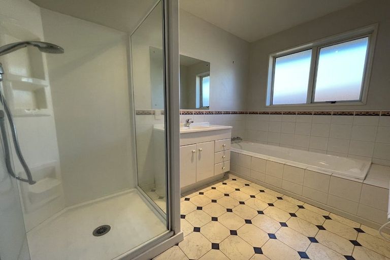 Photo of property in 25 Broadhaven Avenue, Parklands, Christchurch, 8083