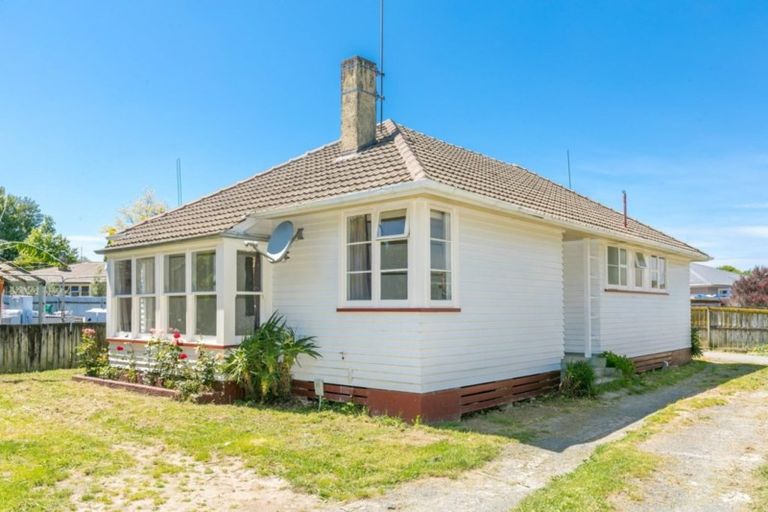 Photo of property in 102 Holland Road, Fairfield, Hamilton, 3214