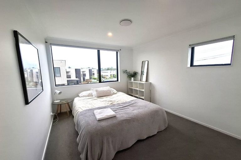 Photo of property in 10a Titoki Street, Te Atatu Peninsula, Auckland, 0610