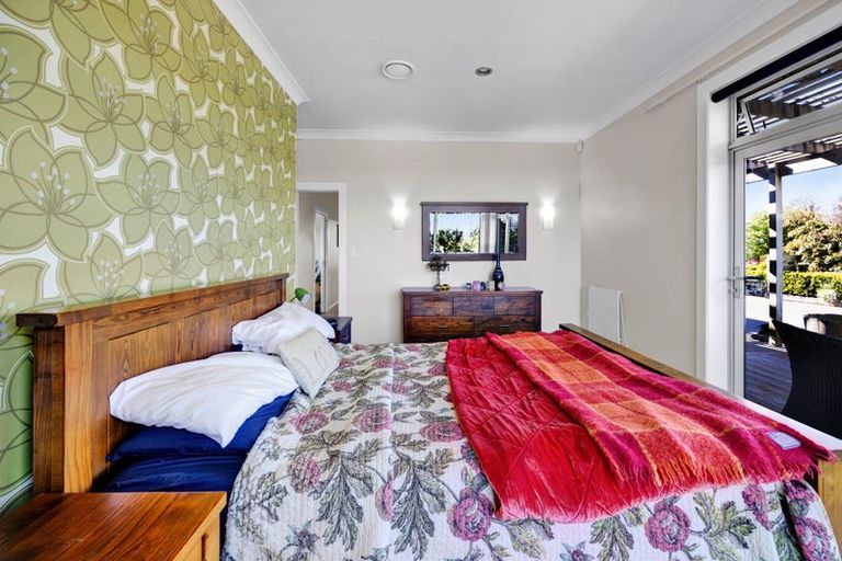 Photo of property in 5674 Mountain Road, Normanby, Hawera, 4673