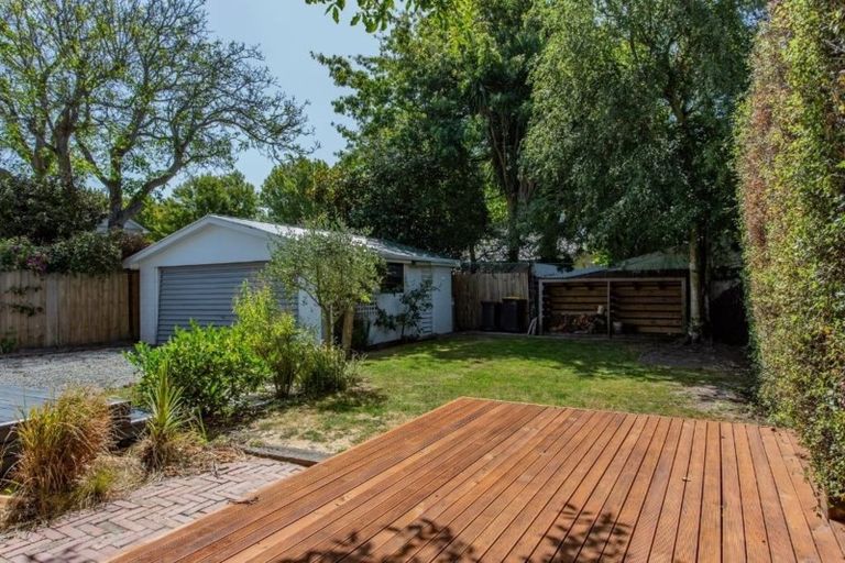 Photo of property in 145 Holly Road, St Albans, Christchurch, 8014