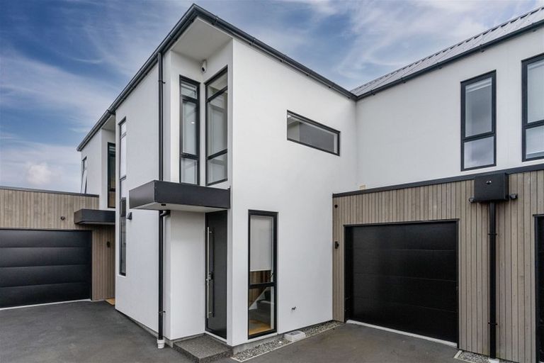 Photo of property in 1031b Colombo Street, St Albans, Christchurch, 8014