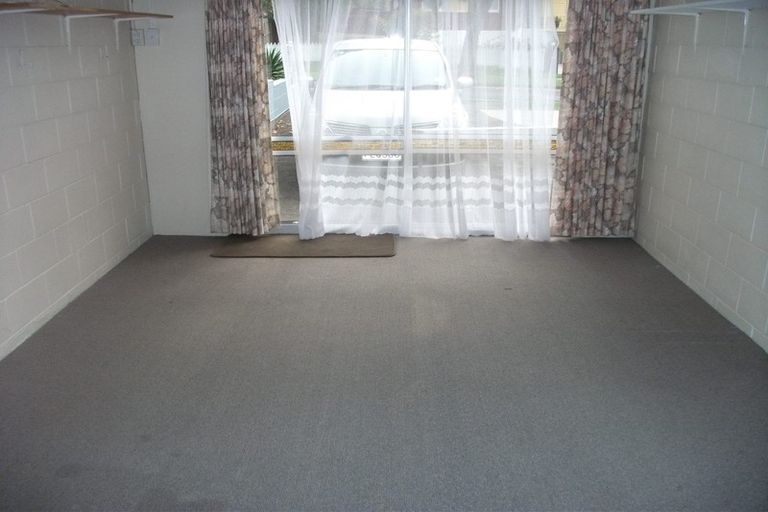 Photo of property in 116 Gossamer Drive, Pakuranga Heights, Auckland, 2010