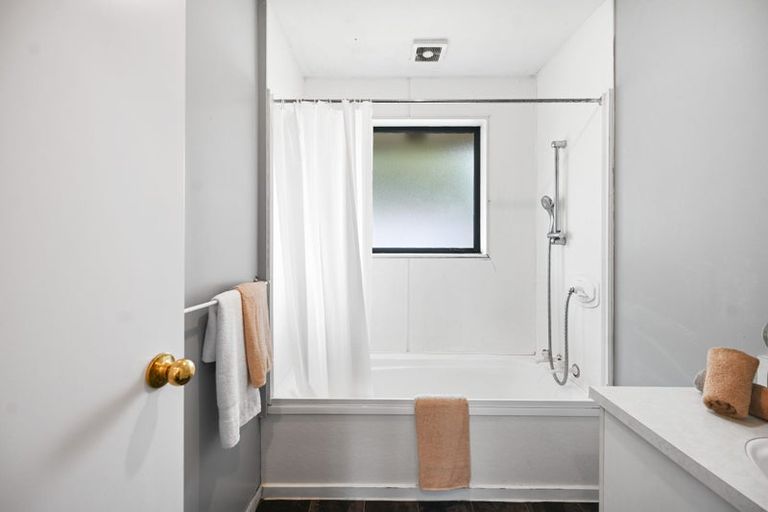 Photo of property in 10 Raleigh Avenue, Fairview Downs, Hamilton, 3214