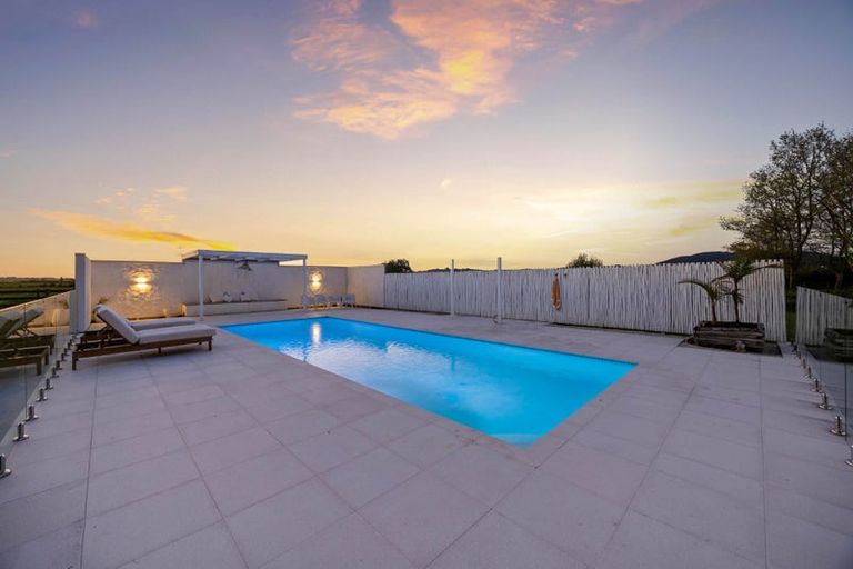 Photo of property in 161 Monument Road, Clevedon, 2582