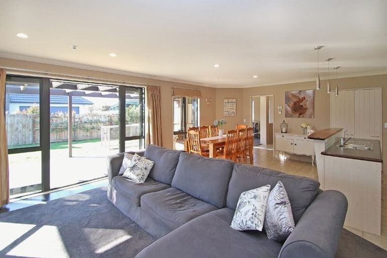 Photo of property in 7 Durmast Court, Cambridge, 3434